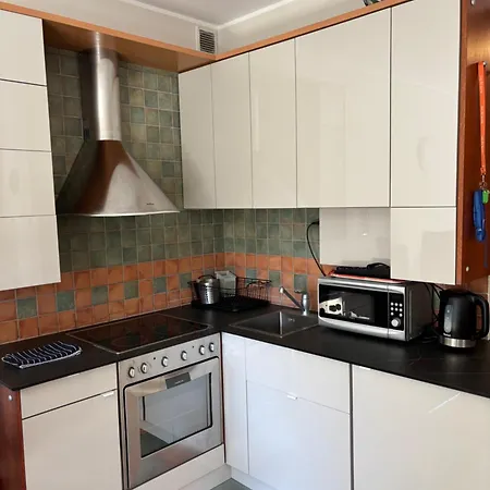 Apartament W Zielonym Domu